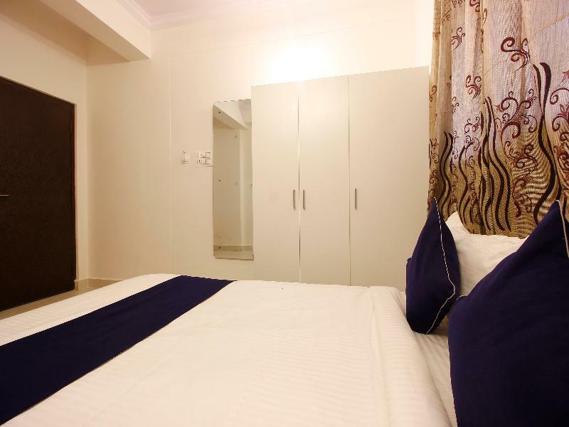 Hotel Oyo Silverkey 74581 Nallagandla Hyderabad Exterior foto